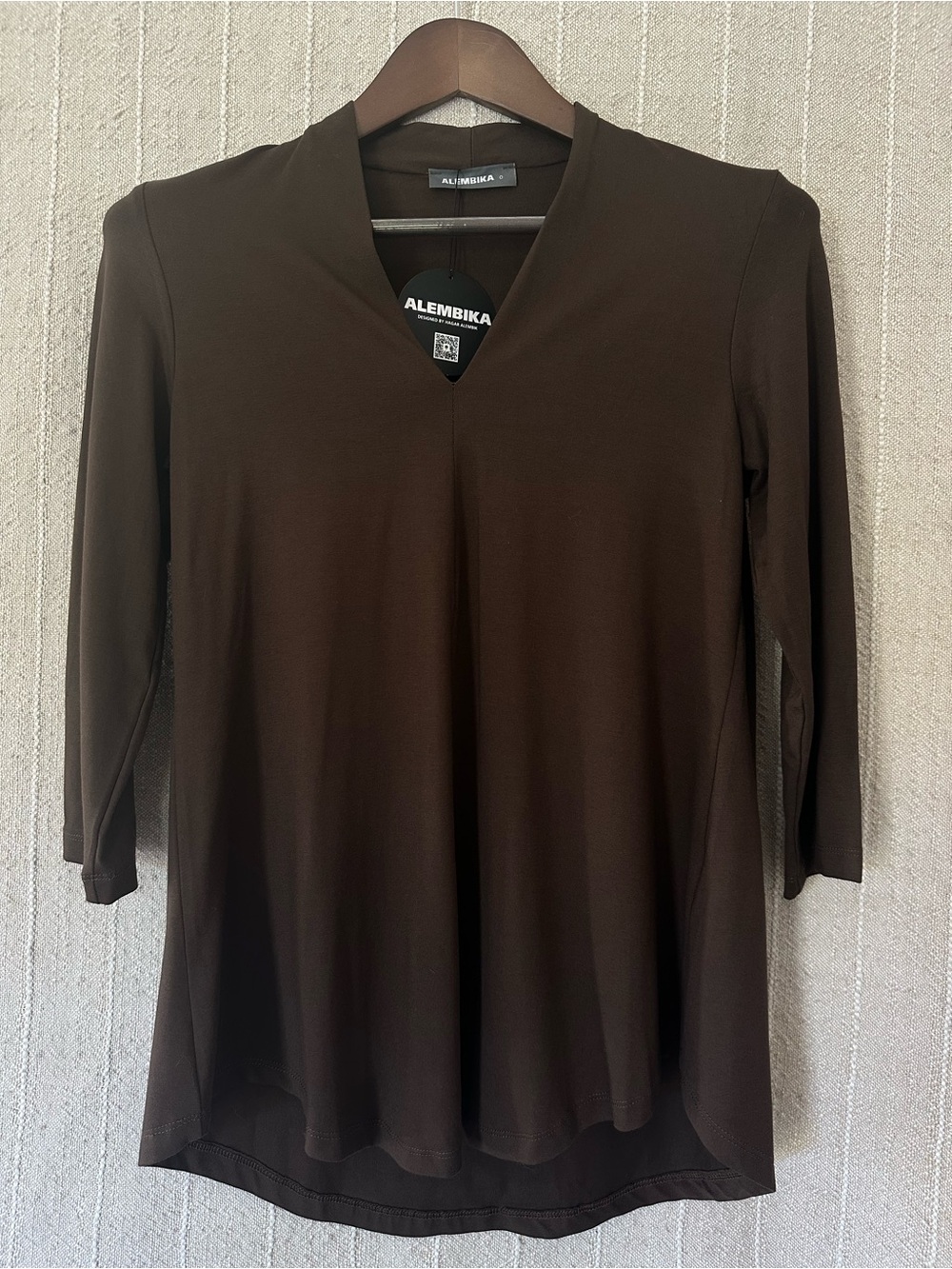 NWT Alembika Essential V Neck Tunic